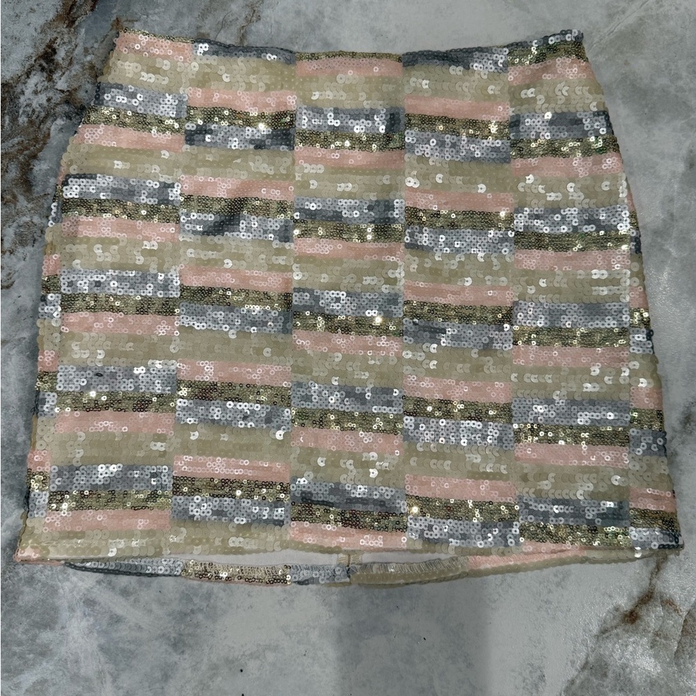 Dina Be White and Gold Sequin Accent - Picture 2 of 9